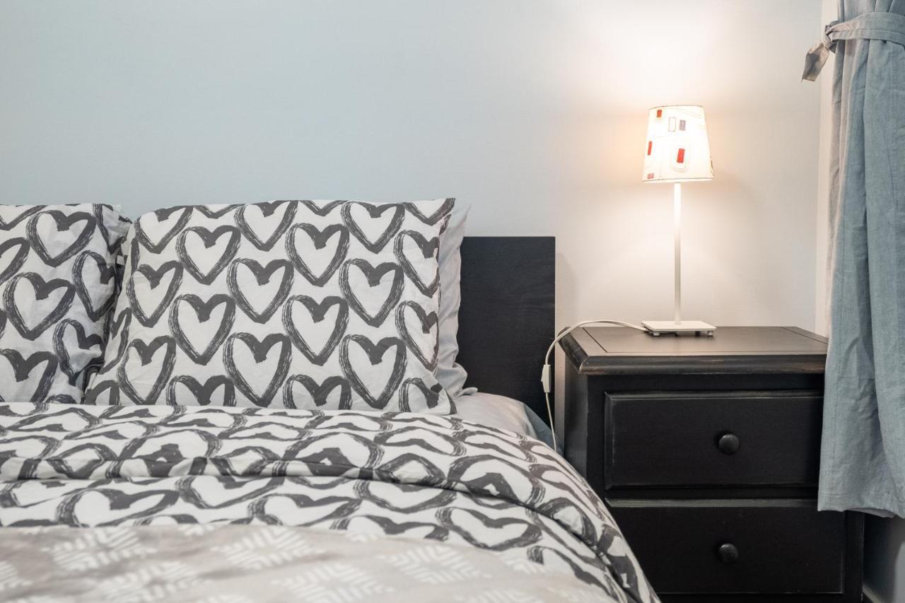 Lovely 1Br Secondary Suite With Separate Entrance Нью-Вестмінстер Екстер'єр фото