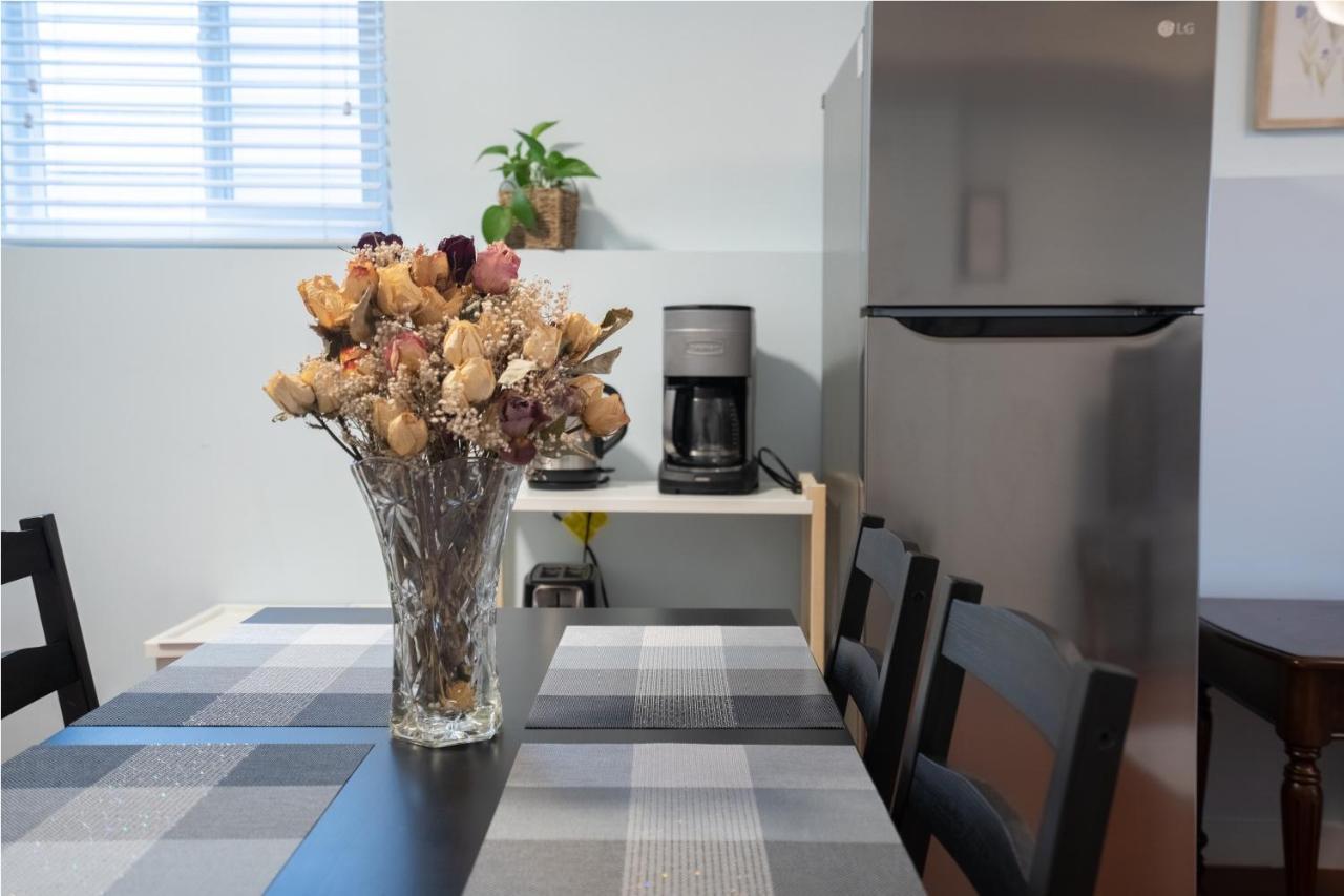 Lovely 1Br Secondary Suite With Separate Entrance Нью-Вестмінстер Екстер'єр фото
